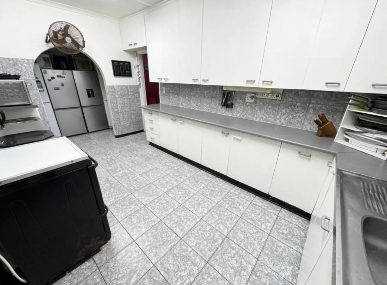 Spacious Family Home with 2 bedroom Granny Flat, Solar Backup & Exceptional Outdoor Living for sale in Veld en Vlei