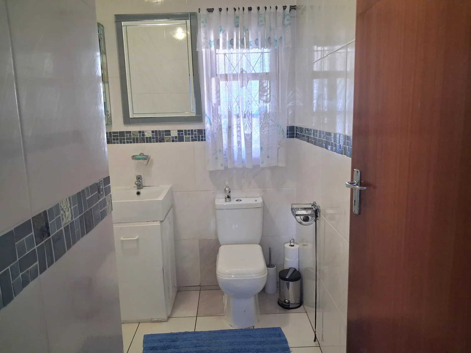 Spacious Family Home with 2 bedroom Granny Flat, Solar Backup & Exceptional Outdoor Living for sale in Veld en Vlei