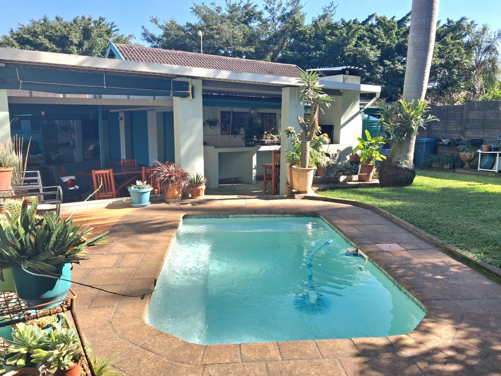 Spacious Family Home with 2 bedroom Granny Flat, Solar Backup & Exceptional Outdoor Living for sale in Veld en Vlei