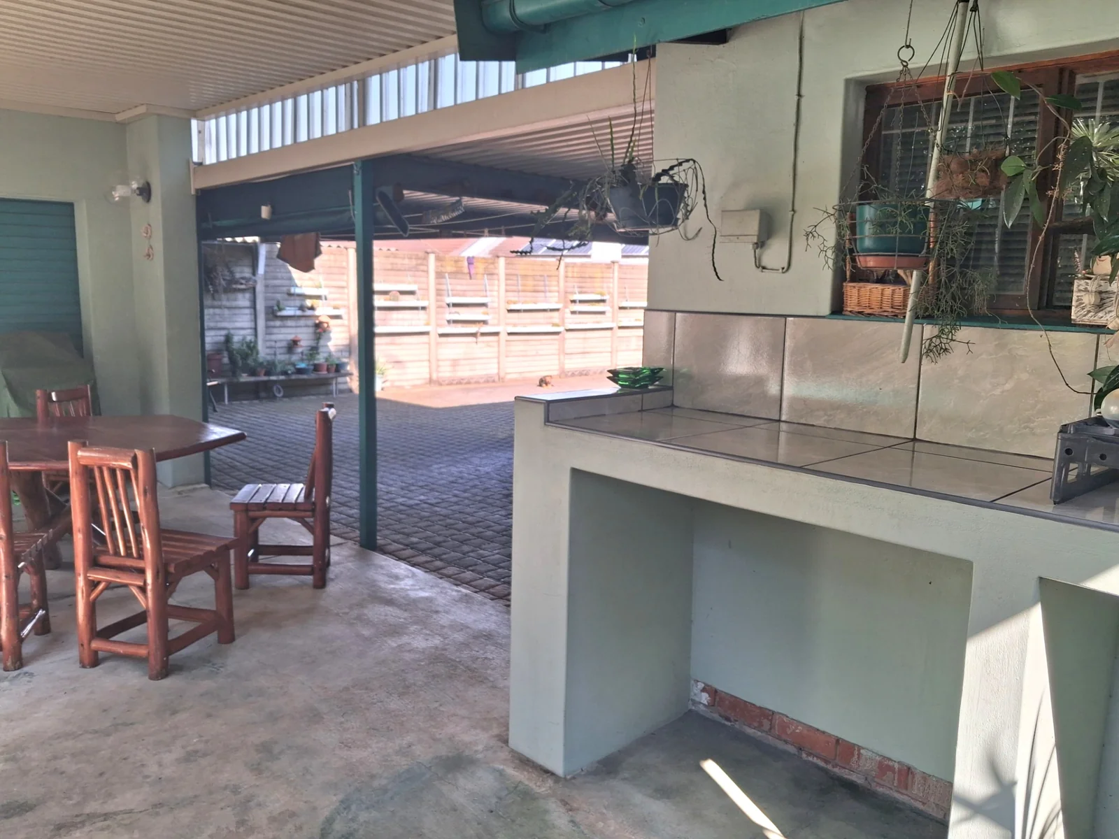 Spacious Family Home with 2 bedroom Granny Flat, Solar Backup & Exceptional Outdoor Living for sale in Veld en Vlei