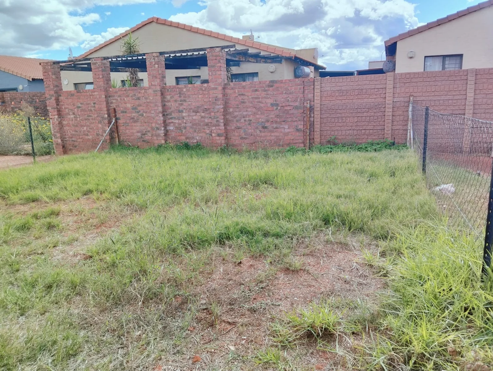 2 Bedroom Semi-Detached For Sale