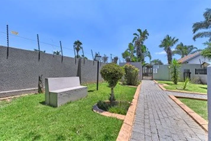 Spacious 2-Bedroom, 2-Bathroom Apartment with Stunning Views in a Prime Location