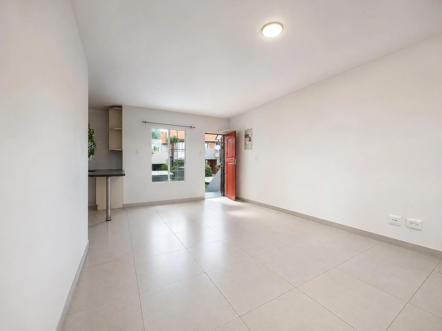 Spacious 2-Bedroom, 2-Bathroom Apartment with Stunning Views in a Prime Location