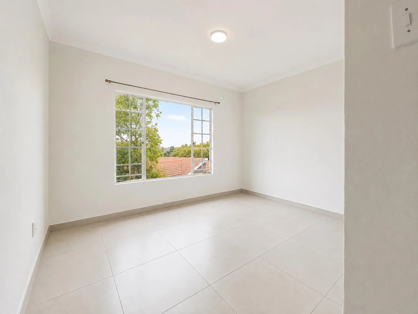 Spacious 2-Bedroom, 2-Bathroom Apartment with Stunning Views in a Prime Location