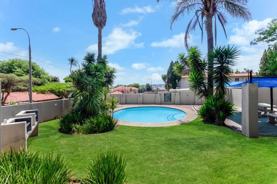 Well Priced 2-Bedroom Apartment in a sought after complex with 24 hour security
