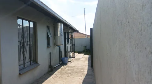 Ebony Park, Midrand