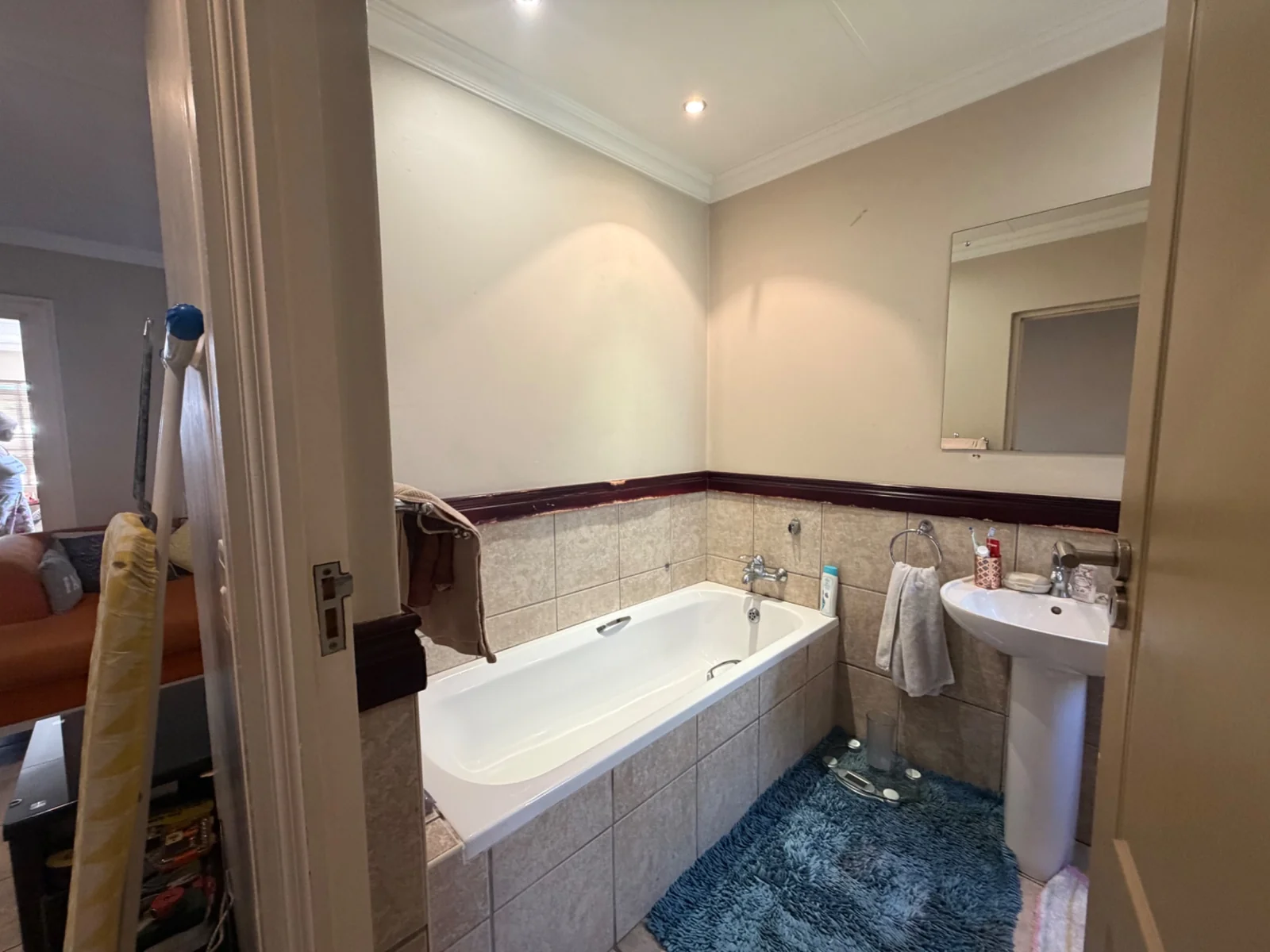 NEW LISTING ......OWN A LIFESTYLE!