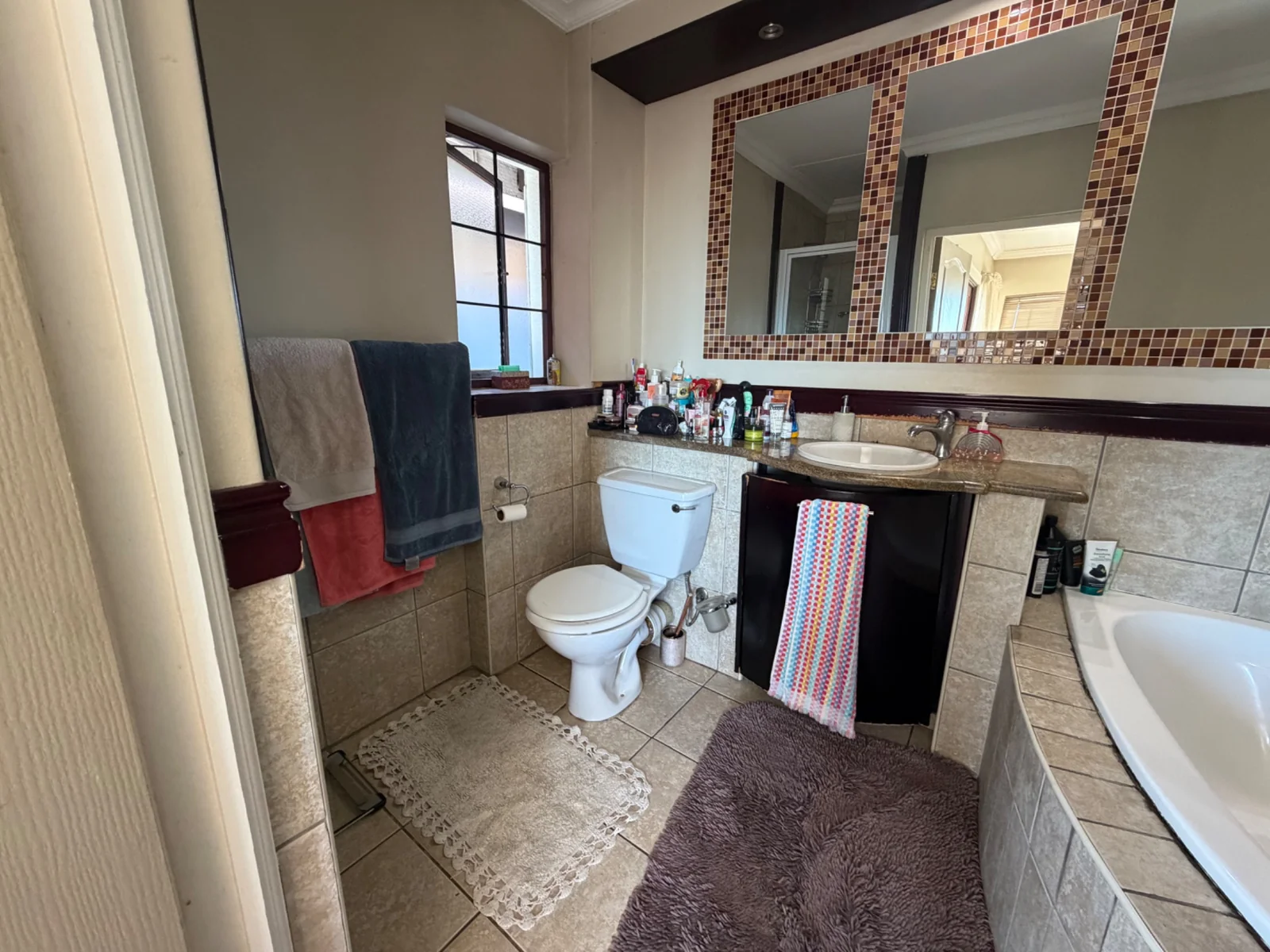 NEW LISTING ......OWN A LIFESTYLE!
