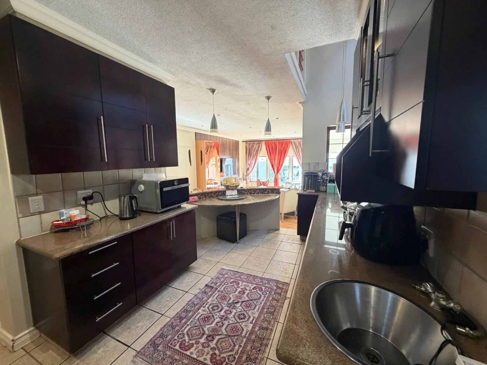 NEW LISTING ......OWN A LIFESTYLE!