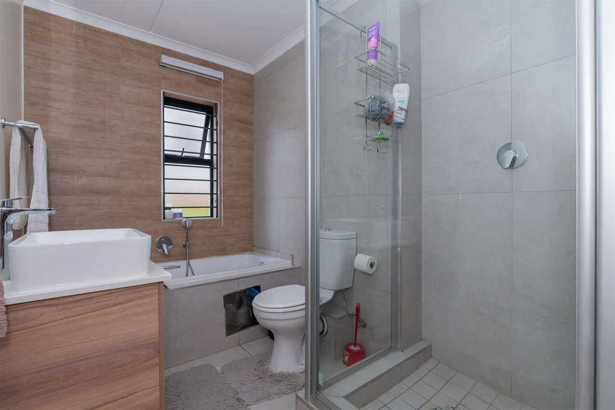 Modern Garden Apartment in Sought-After Red Ivory Lane, Modderfontein