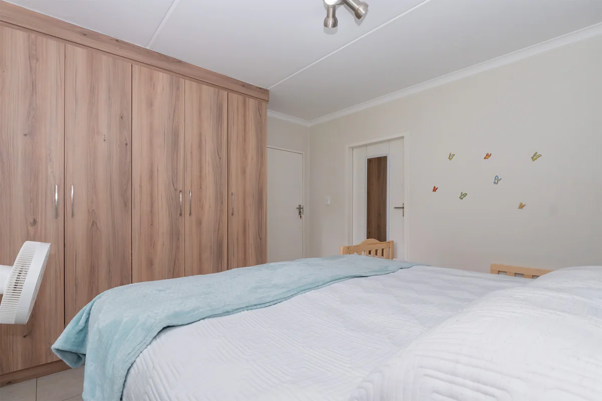 Modern Garden Apartment in Sought-After Red Ivory Lane, Modderfontein