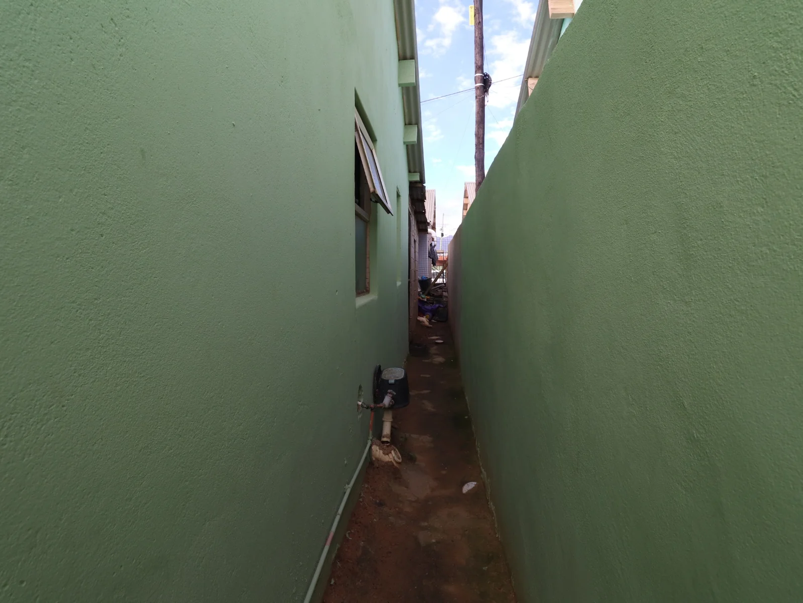 Charming 2-Bedroom Home with Income-Generating Rental Unit