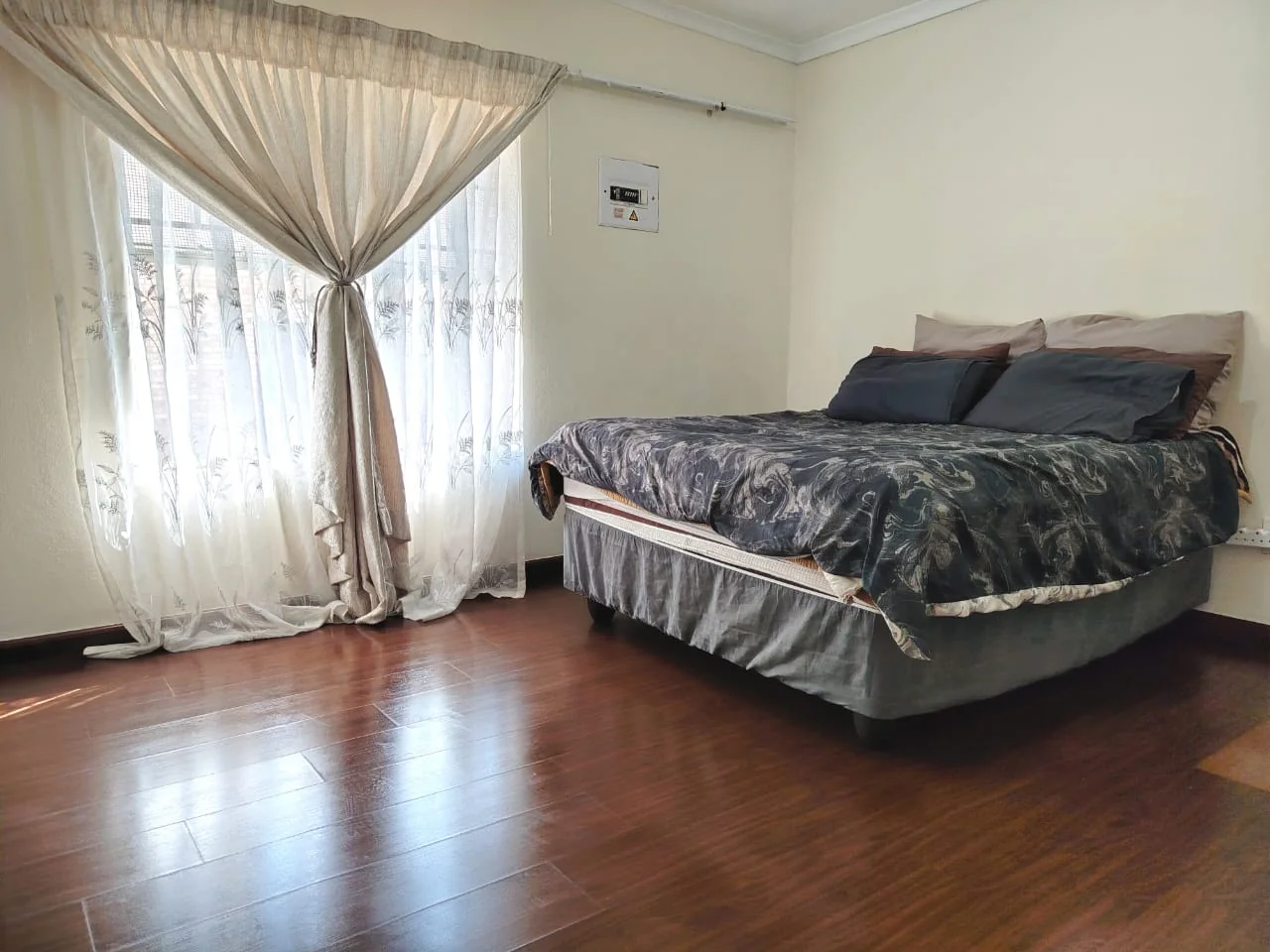 2 bedroom Apartment with a View, a Real Treat