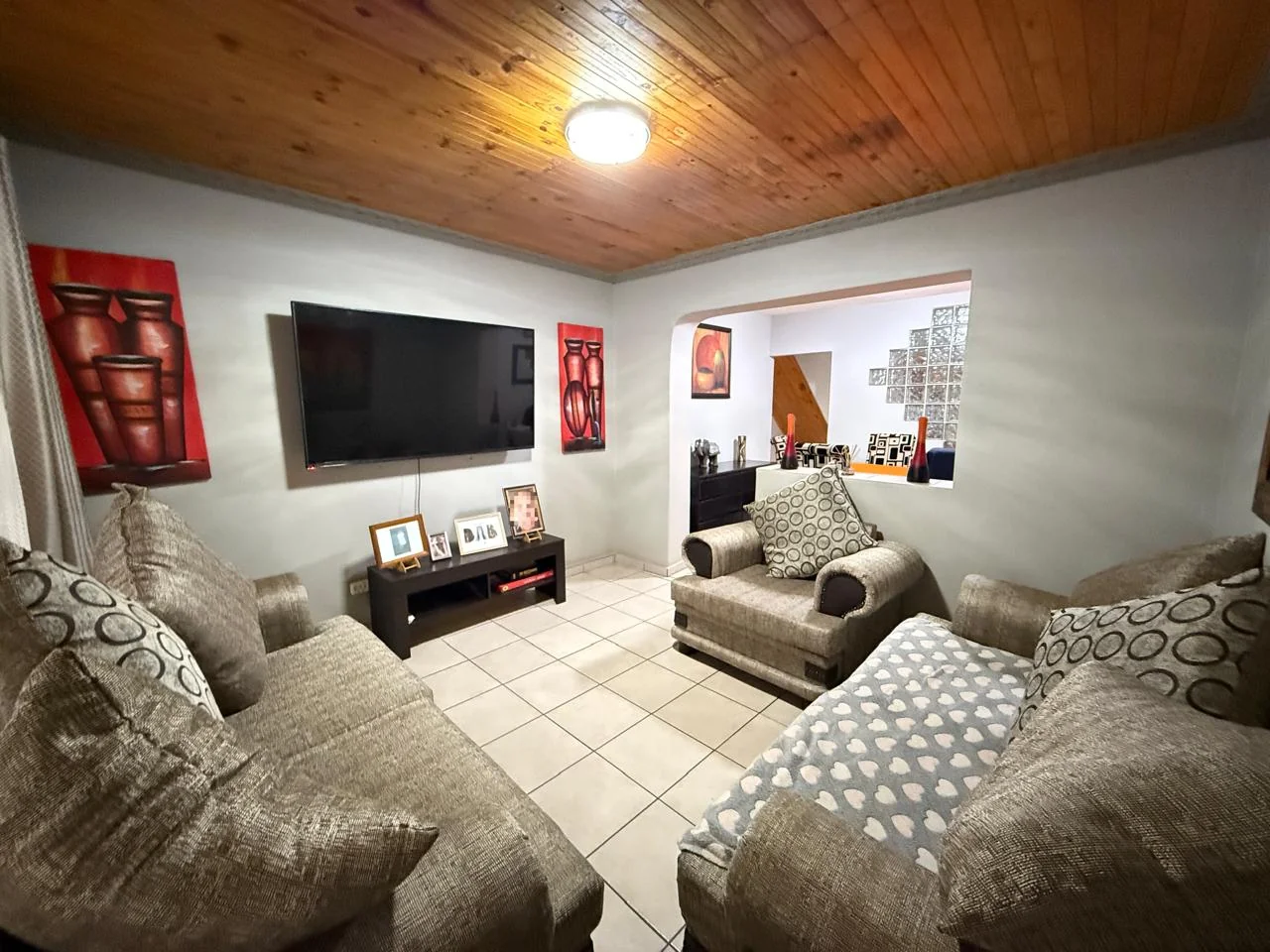 Spacious 4-Bedroom Family Duplex with Exceptional Entertainment Features
