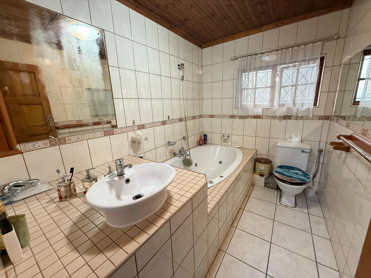 Spacious 4-Bedroom Family Duplex with Exceptional Entertainment Features