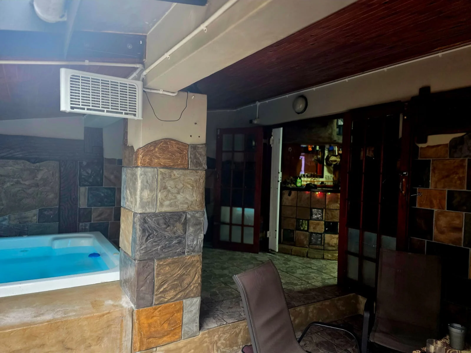 Spacious 4-Bedroom Family Duplex with Exceptional Entertainment Features