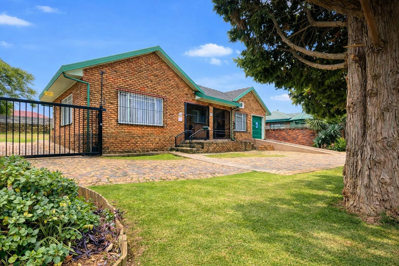 3 Bedroom House for Sale