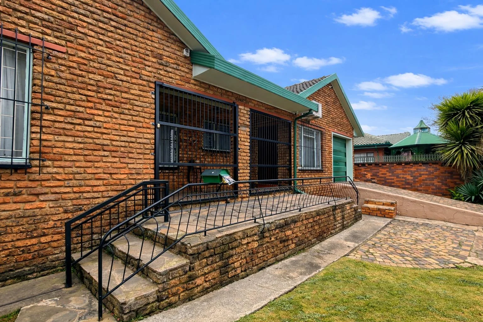 3 Bedroom House for Sale