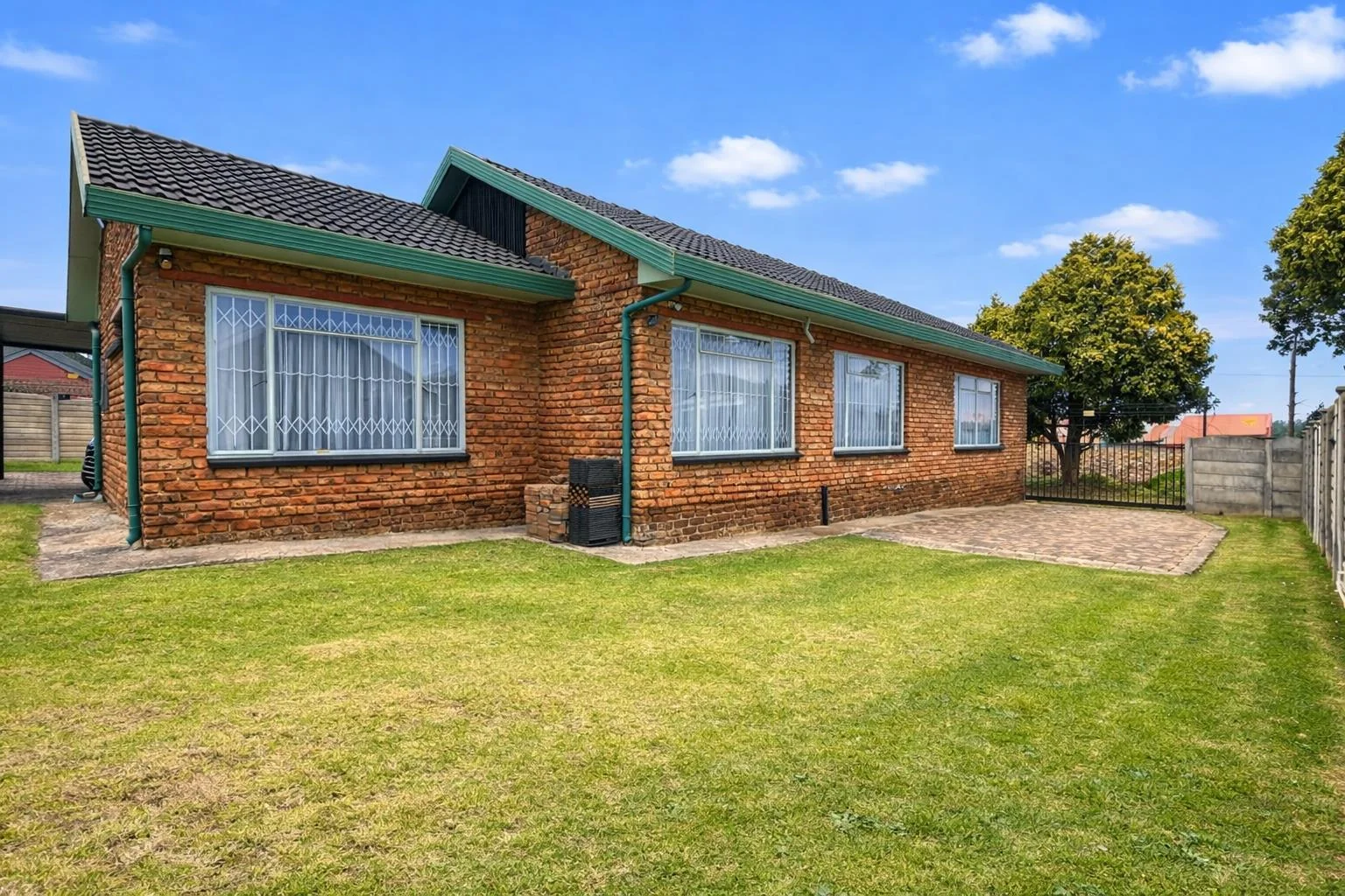 3 Bedroom House for Sale