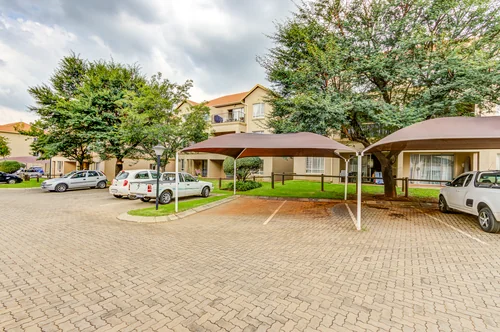 Pomona, Kempton Park