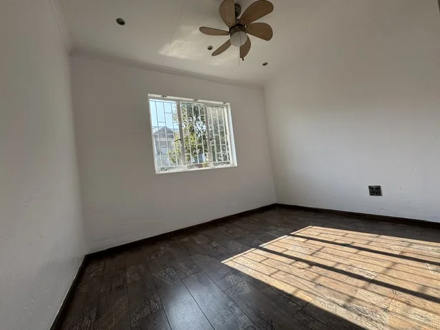 Well-Presented Duplex in Sought-After Aloe Place, Greenstone Hill