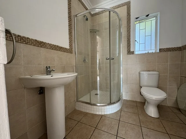 Well-Presented Duplex in Sought-After Aloe Place, Greenstone Hill