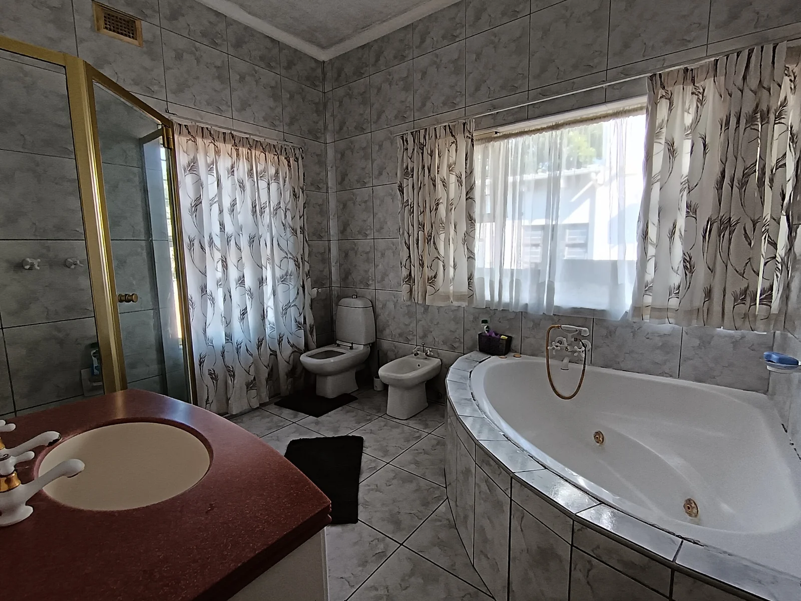 Style, Space & Serenity