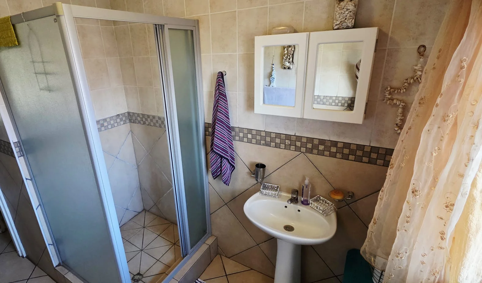 3 Bedroom House For Sale