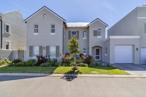 Nooitgedacht Village, Stellenbosch