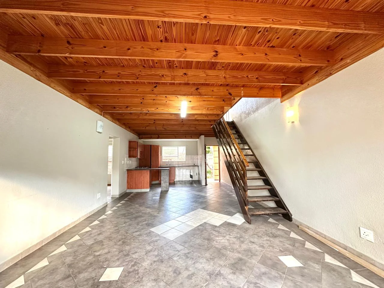 SPACE, SECURITY & LOCATION IN ONE PERFECT FAMILY HOME