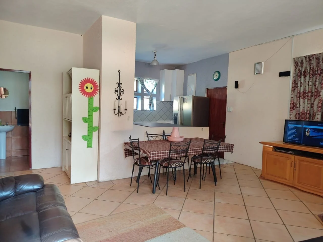 Country Living with City Convenience – 1 Hectare Farm-Style Property