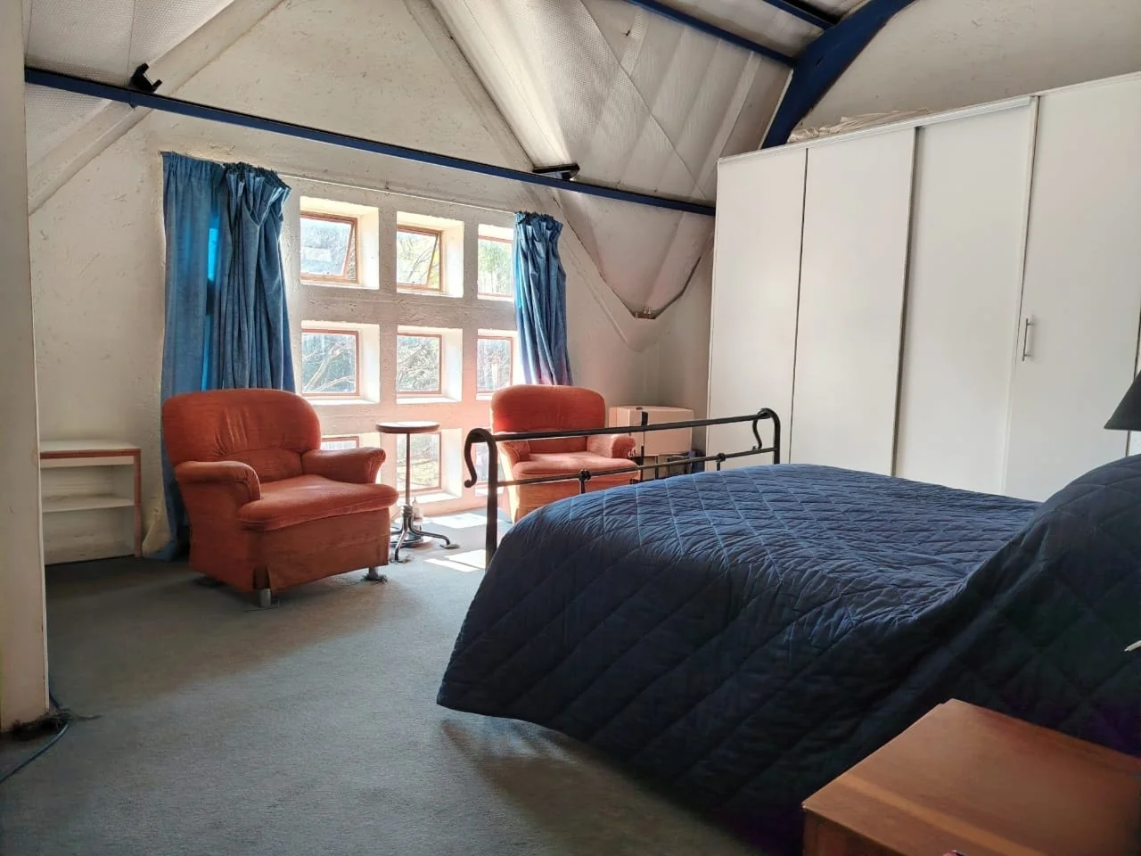 Country Living with City Convenience – 1 Hectare Farm-Style Property