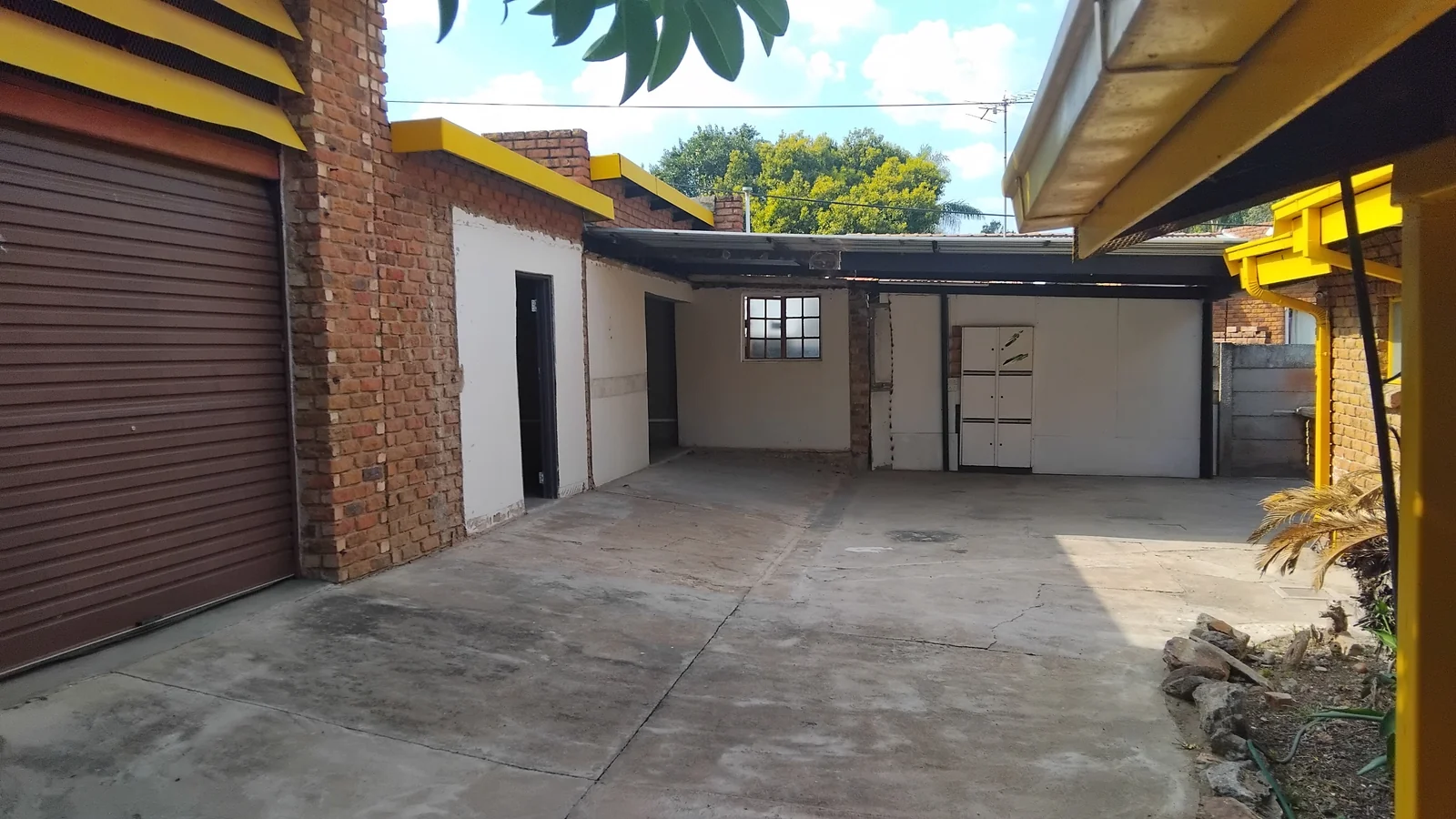 Prime Founa Park Opportunity – Location, Exposure & Unlimited Potential