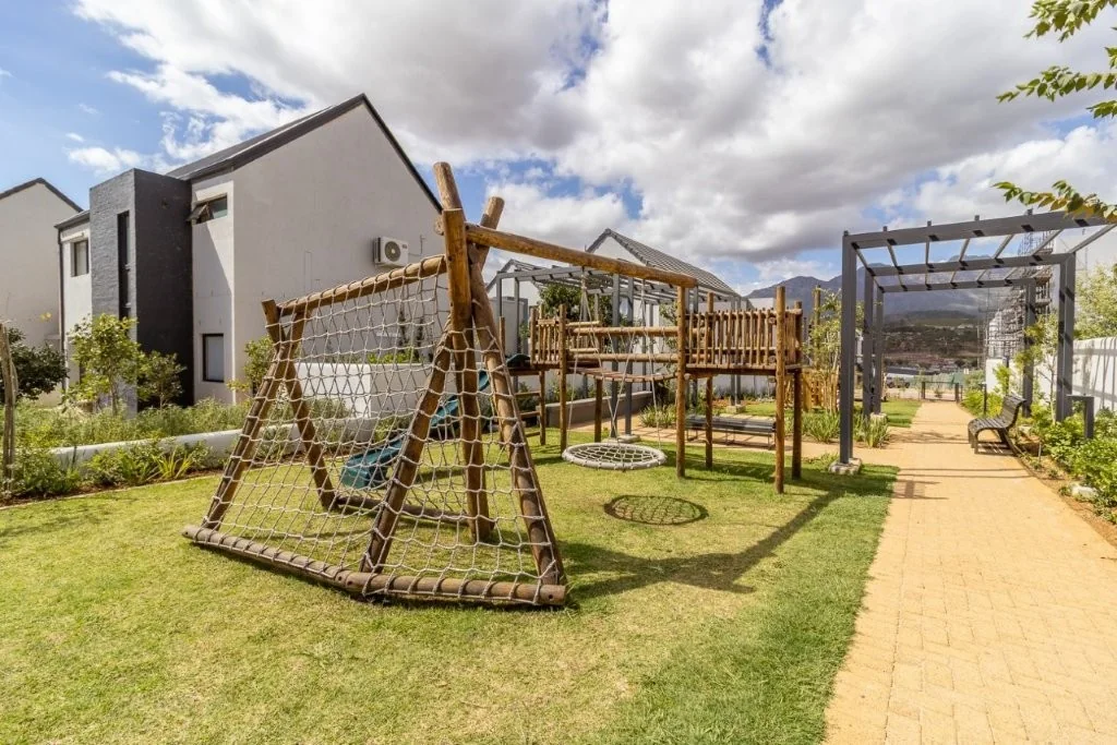 Brand-new spacious unfurnished/partially furnished 1-Bedroom Apartment to Rent in Newinbosch Estate, Stellenbosch