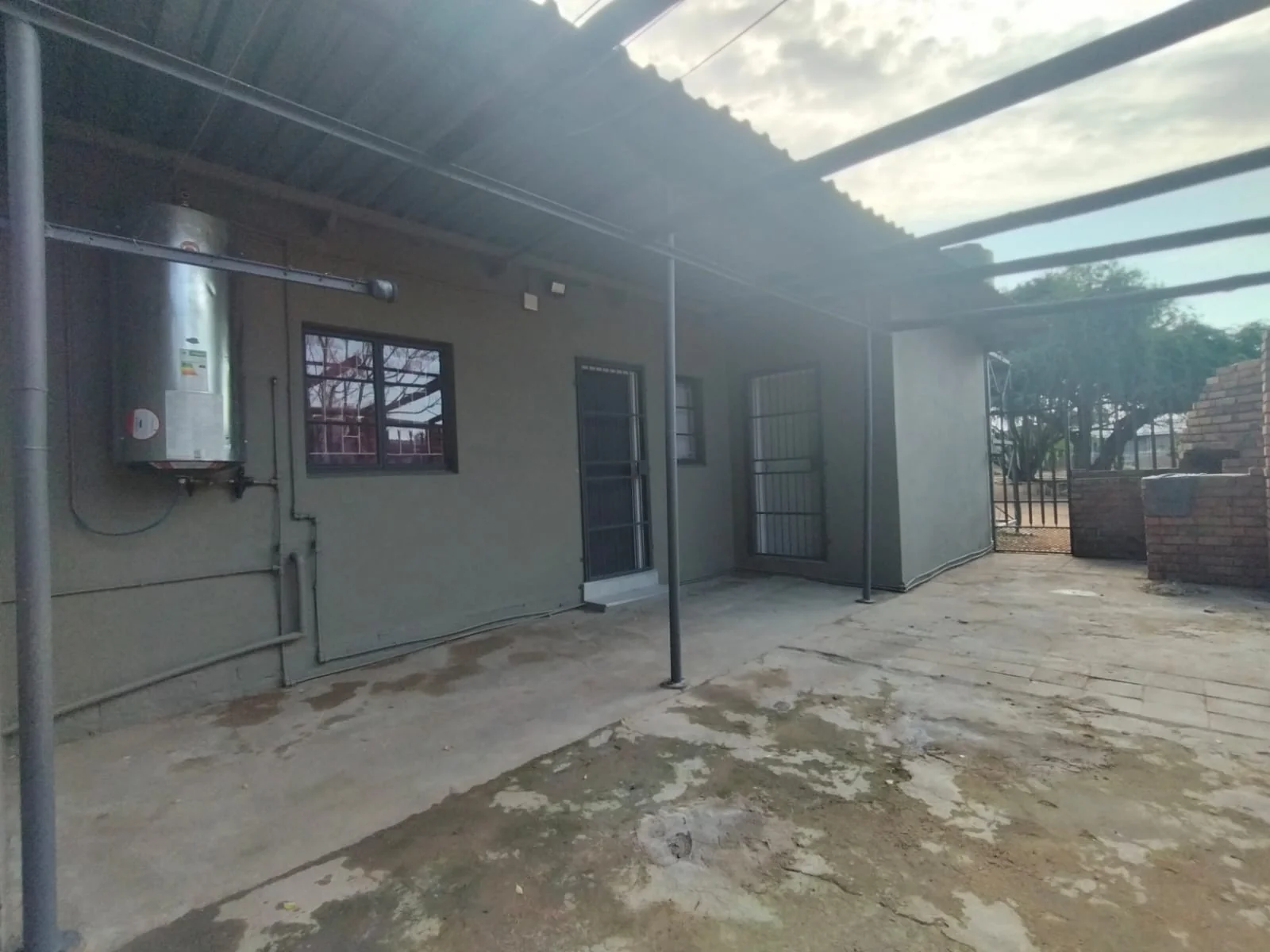 2 Bedroom House to Rent