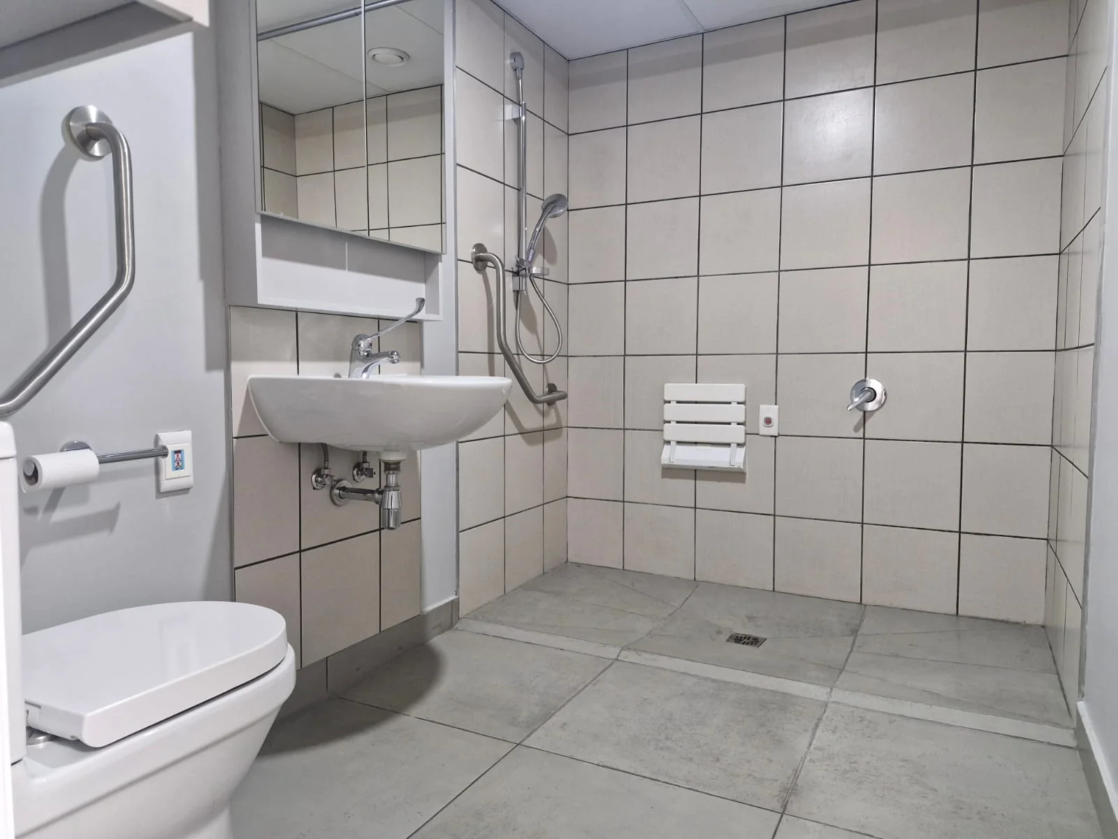 All inclusive One Bedroom Apartment in Central Stellenbosch, close to Campus