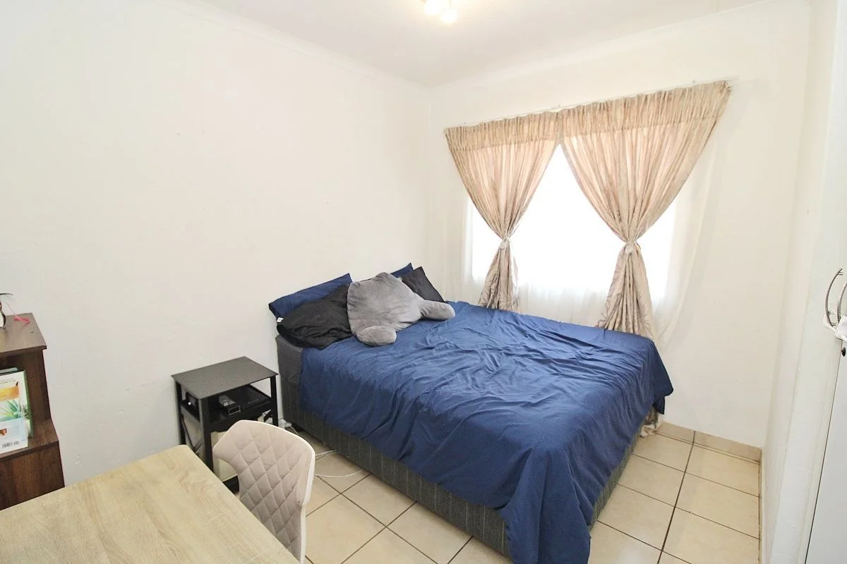 Modern 2-Bedroom duplex with Communal Pool in Aloe Ridge 2, Greenstone Hill