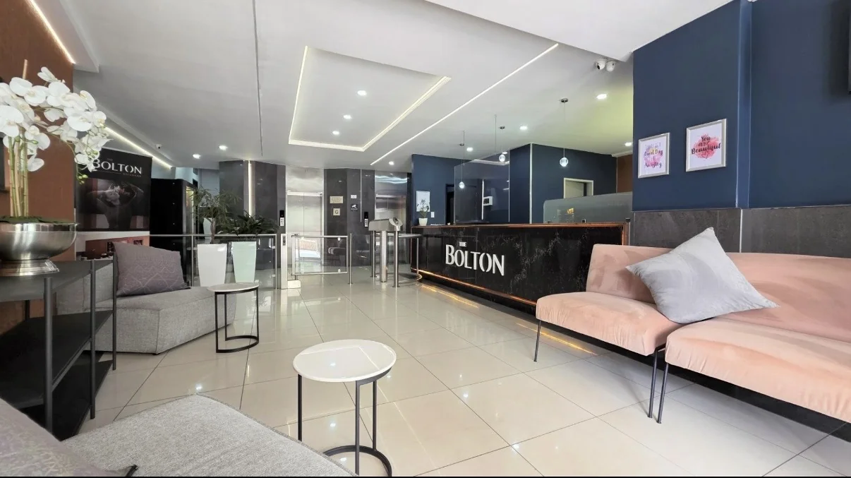 NEW LISTING ...... INVESTMENT OPPORTUNITY IN PRIME LOCATION!