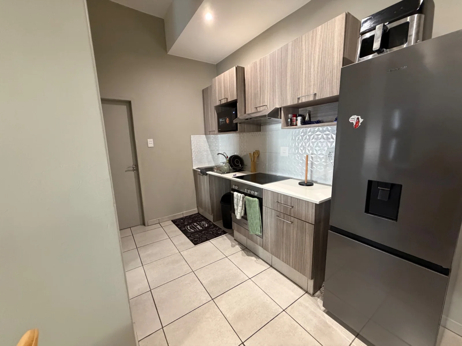 NEW LISTING ...... INVESTMENT OPPORTUNITY IN PRIME LOCATION!