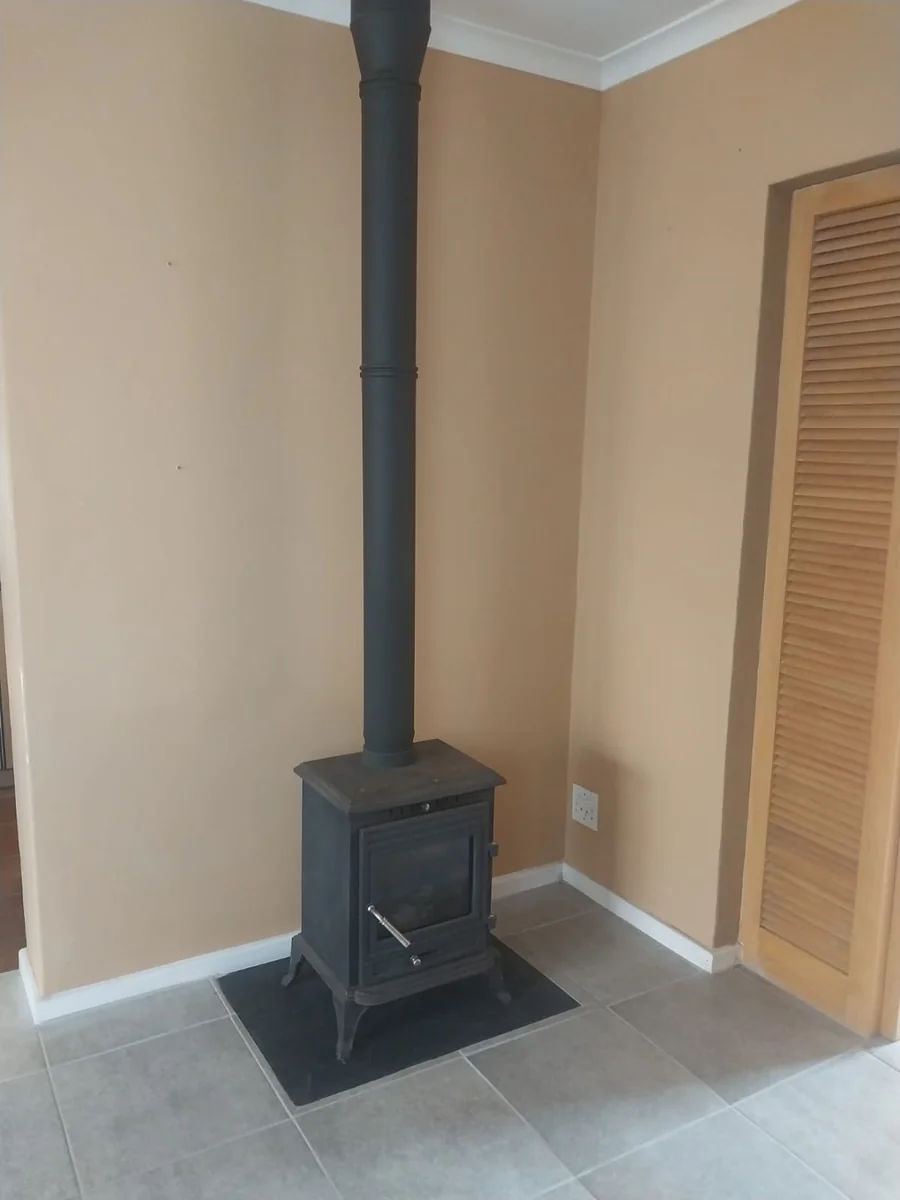 Separate entrance 2 bed unit in Milnerton to rent - Spacious and Secure