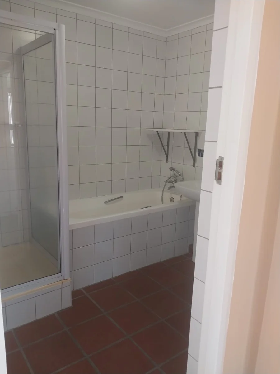 Separate entrance 2 bed unit in Milnerton to rent - Spacious and Secure