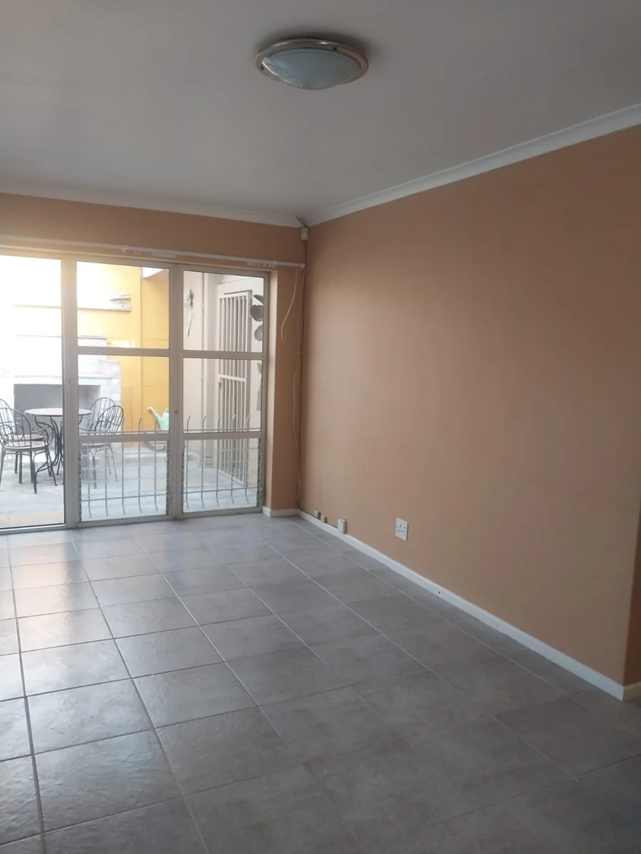 Separate entrance 2 bed unit in Milnerton to rent - Spacious and Secure