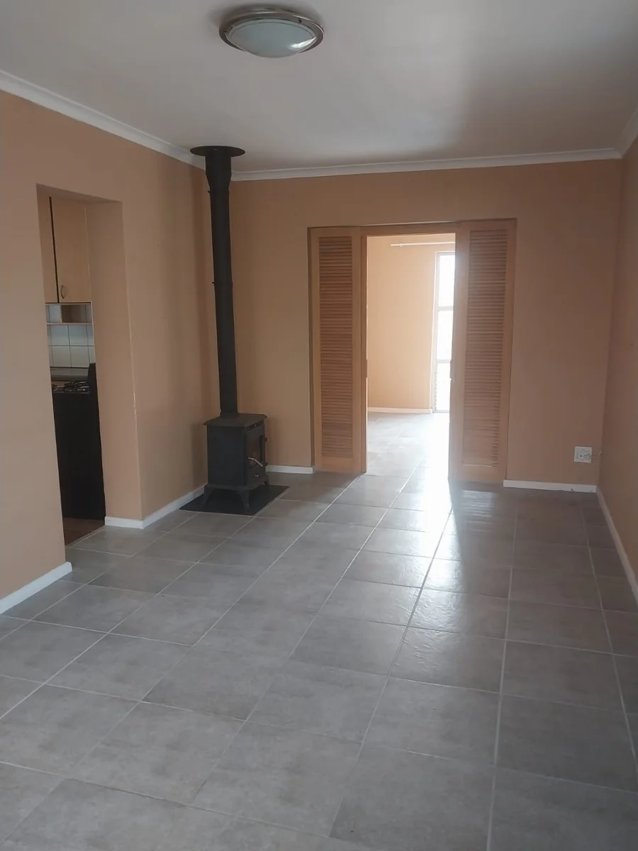 Separate entrance 2 bed unit in Milnerton to rent - Spacious and Secure