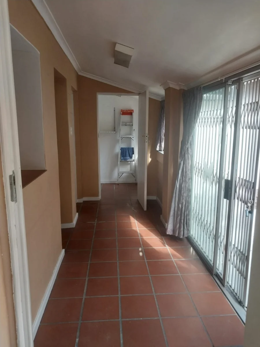 Separate entrance 2 bed unit in Milnerton to rent - Spacious and Secure