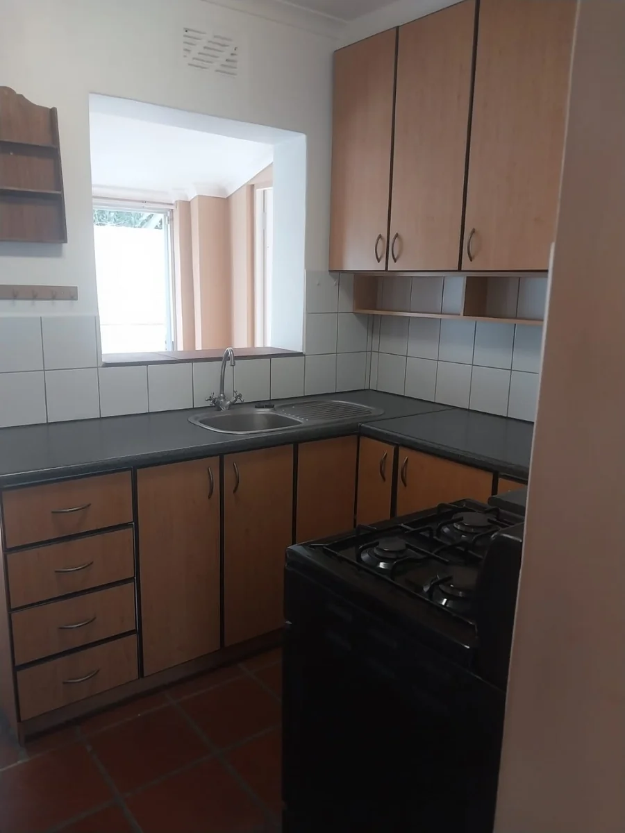 Separate entrance 2 bed unit in Milnerton to rent - Spacious and Secure