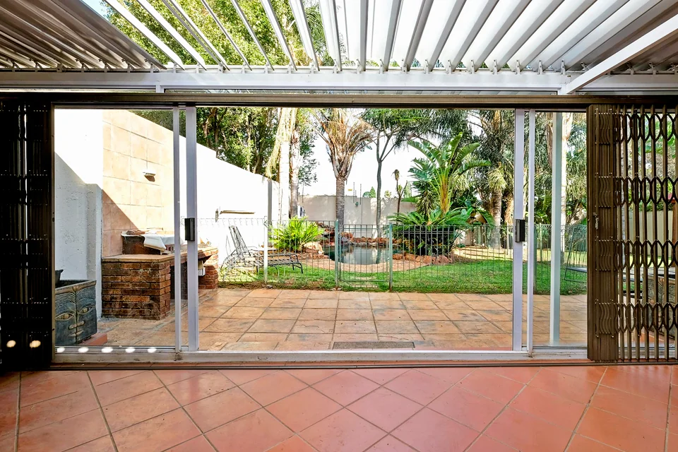 5 Bedroom Cluster Home For Sale in Morgans Creek, Radiokop /<br/>Strubens Valley, Roodepoort