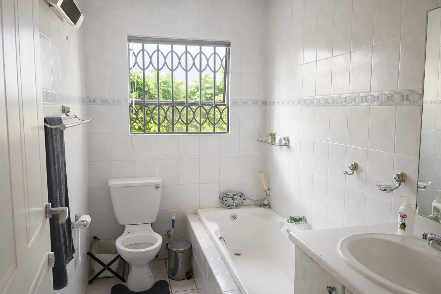 5 Bedroom Cluster Home For Sale in Morgans Creek, Radiokop /<br/>Strubens Valley, Roodepoort