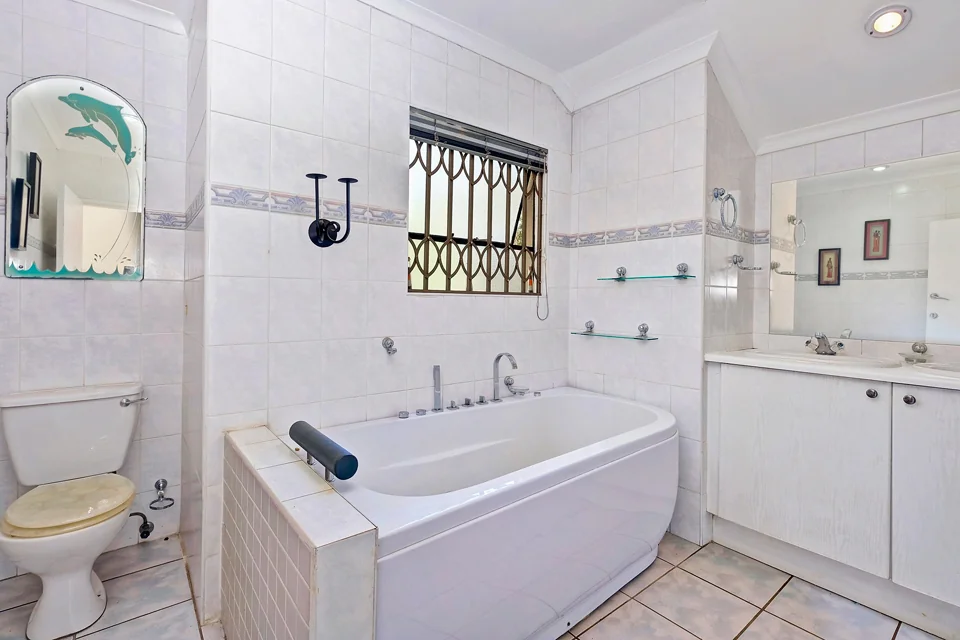 5 Bedroom Cluster Home For Sale in Morgans Creek, Radiokop /<br/>Strubens Valley, Roodepoort