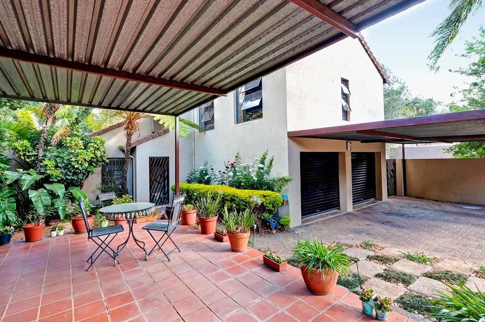 5 Bedroom Cluster Home For Sale in Morgans Creek, Radiokop /<br/>Strubens Valley, Roodepoort