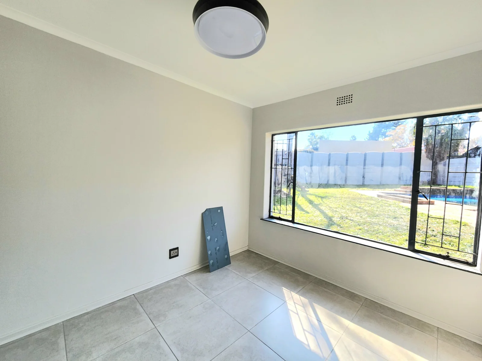 Beautifully Renovated Family Home with Endless Potential in Quiet Goedeburg